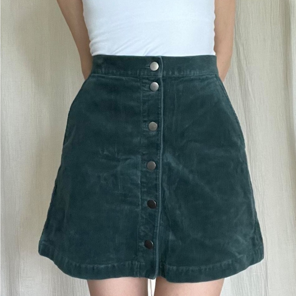 NWOT Uniqlo Forest Green Corduroy Skirt